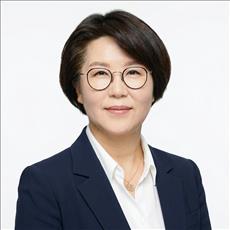 Kyungeun E. Kim
